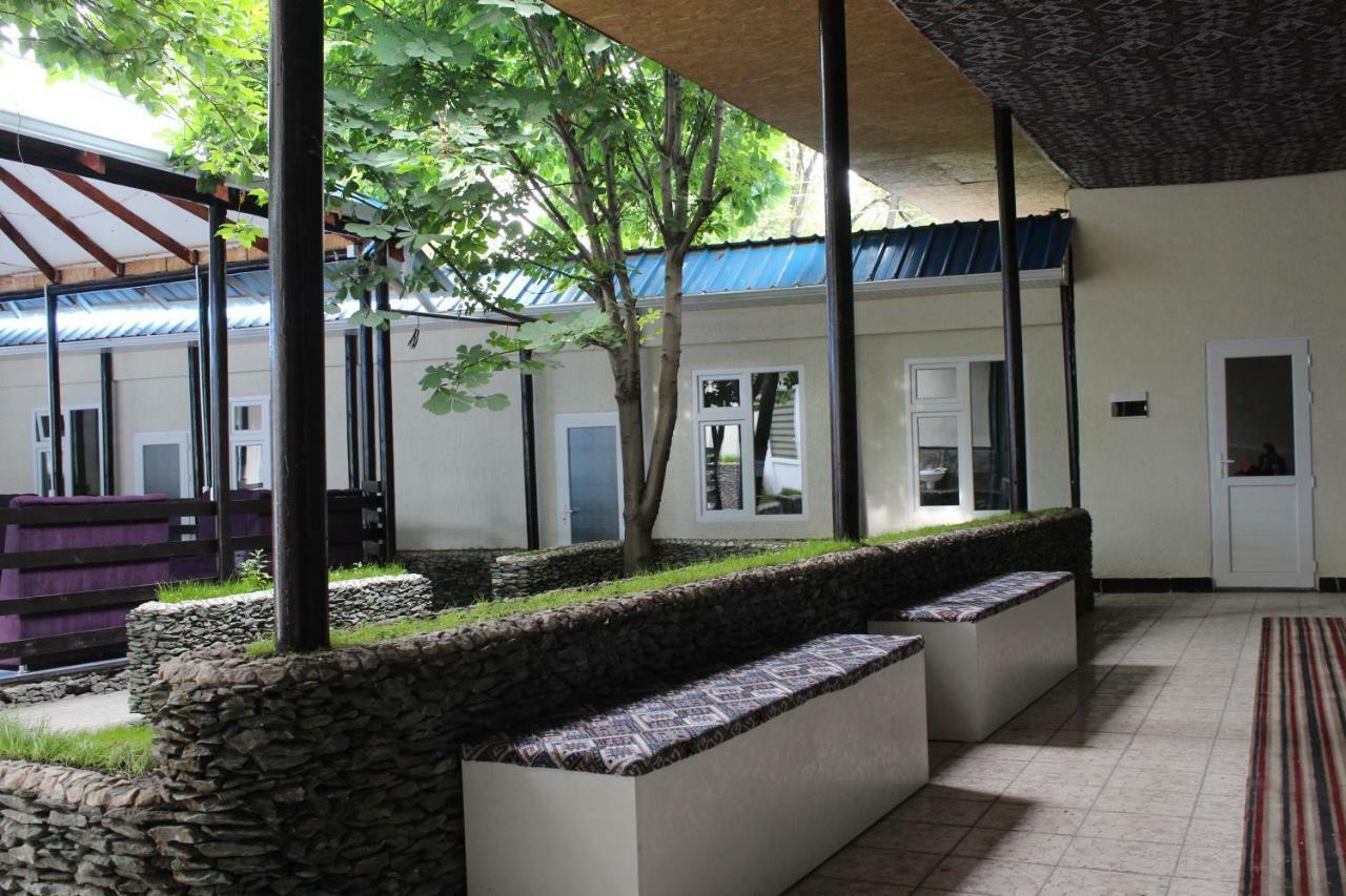 Park Hostel 奥什 外观 照片