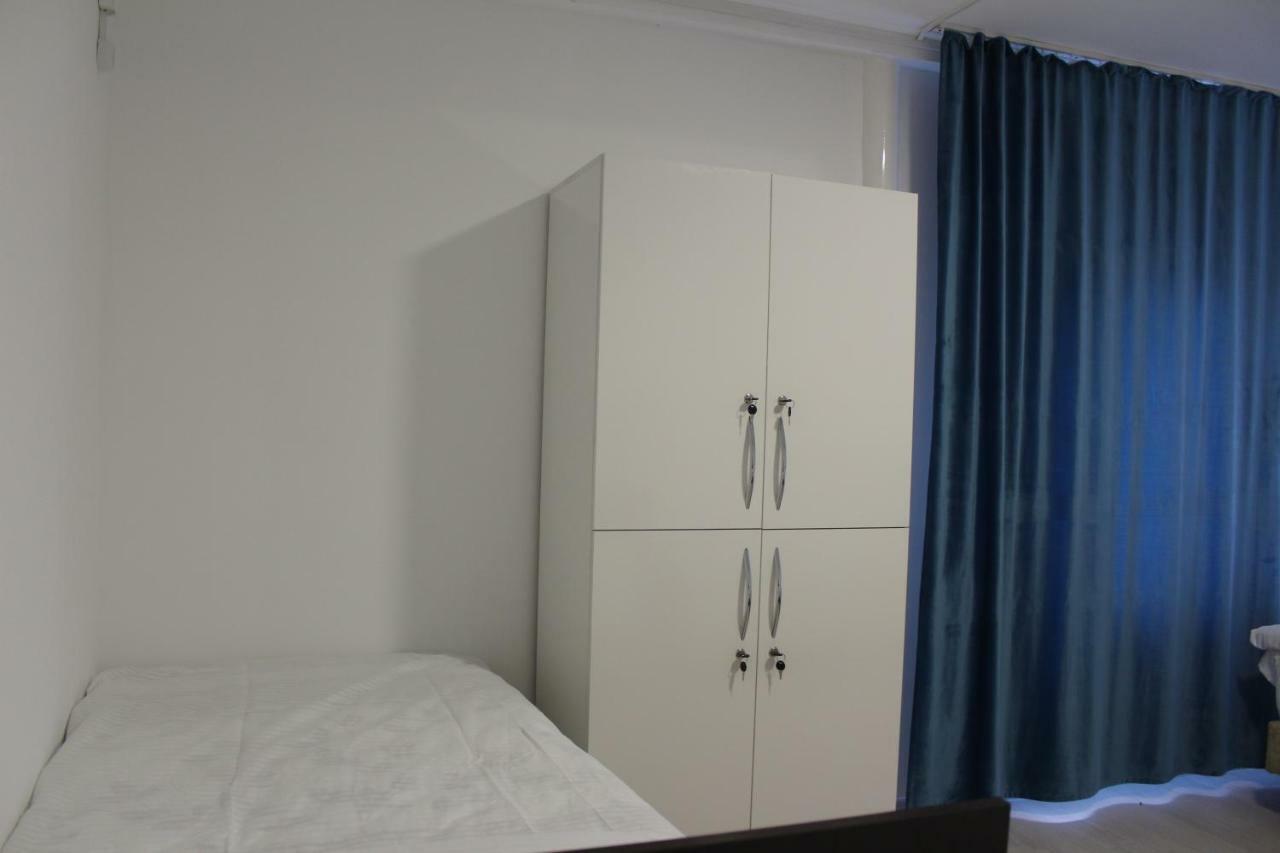 Park Hostel 奥什 外观 照片