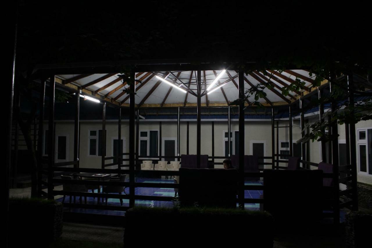 Park Hostel 奥什 外观 照片